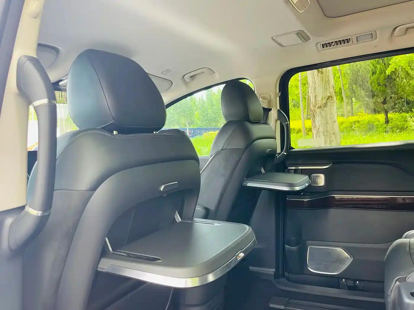 Hongqi HQ9 2023 2.0T Intelligent Flagship Edition — миниатюра 15