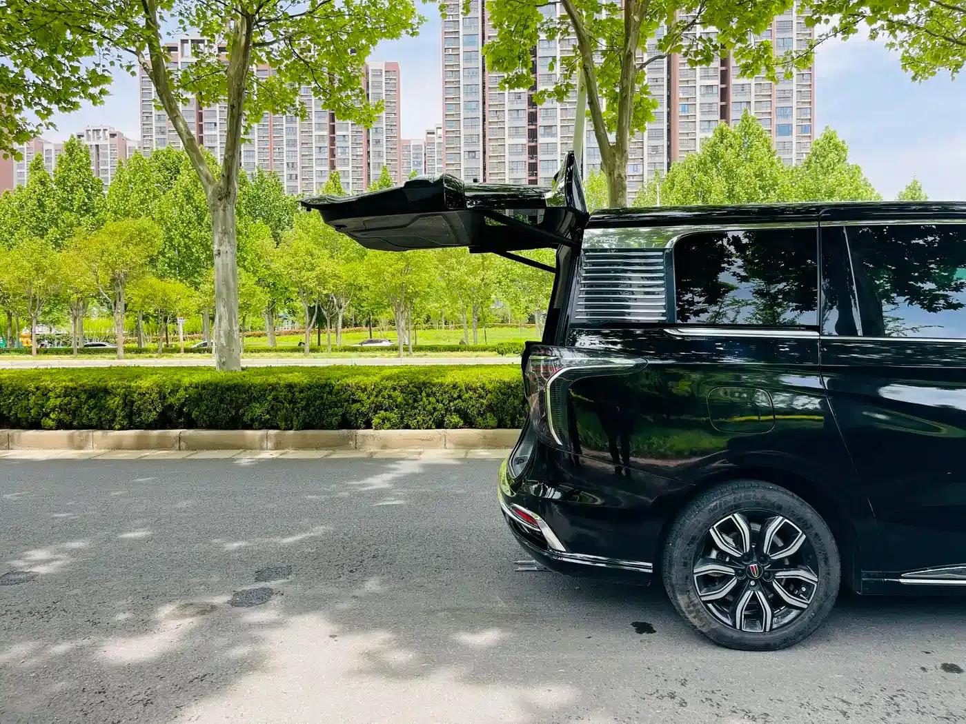 Hongqi HQ9 2023 2.0T Intelligent Flagship Edition — миниатюра 23