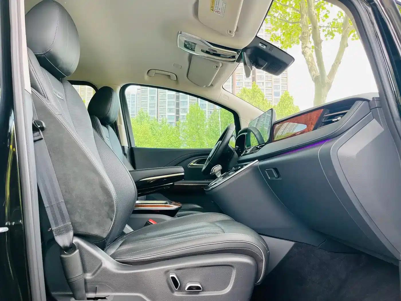 Hongqi HQ9 2023 2.0T Intelligent Flagship Edition — миниатюра 27