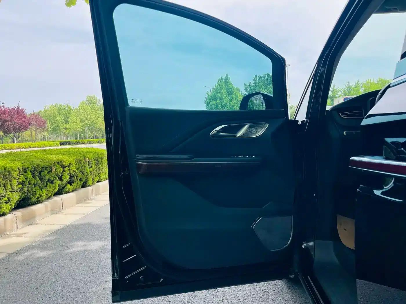 Hongqi HQ9 2023 2.0T Intelligent Flagship Edition — миниатюра 5