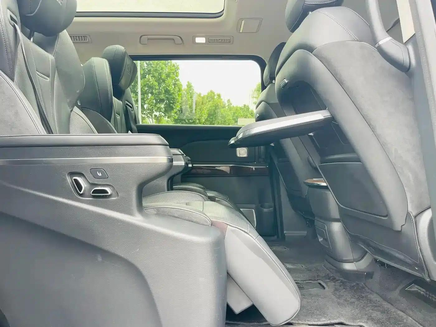 Hongqi HQ9 2023 2.0T Intelligent Flagship Edition — миниатюра 20