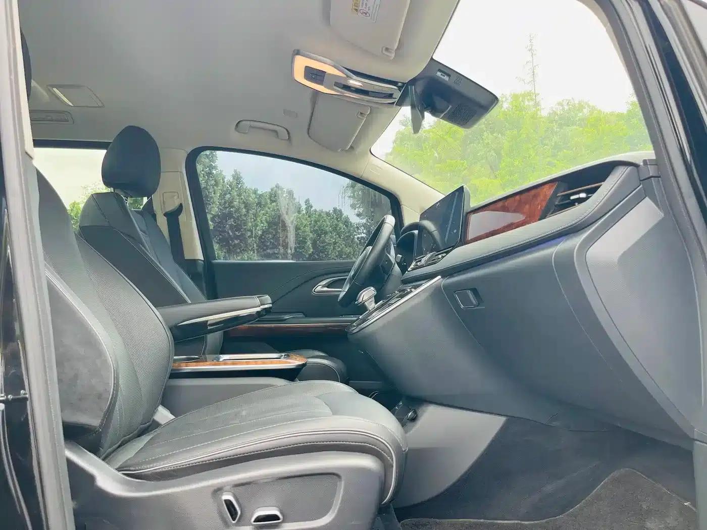 Hongqi HQ9 2023 2.0T Intelligent Flagship Edition — миниатюра 23