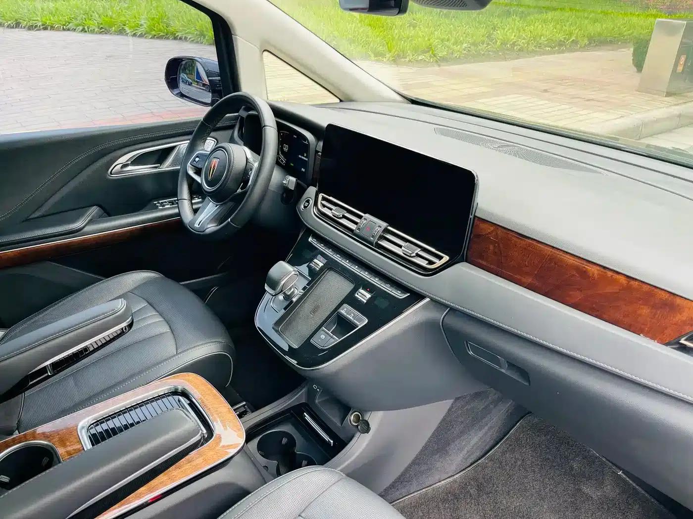 Hongqi HQ9 2023 2.0T Intelligent Flagship Edition — миниатюра 24