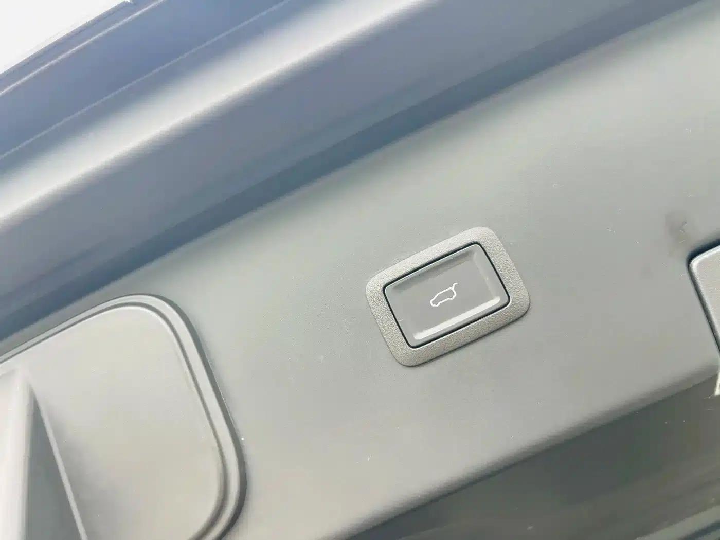 Hongqi HQ9 2023 2.0T Intelligent Flagship Edition — миниатюра 28