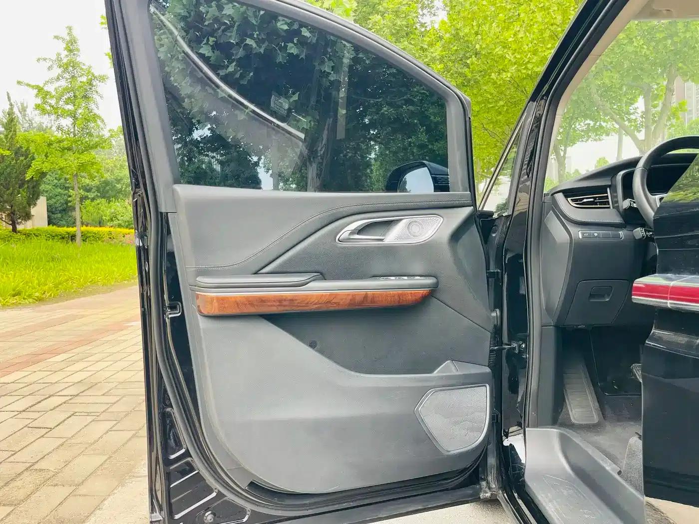 Hongqi HQ9 2023 2.0T Intelligent Flagship Edition — миниатюра 5