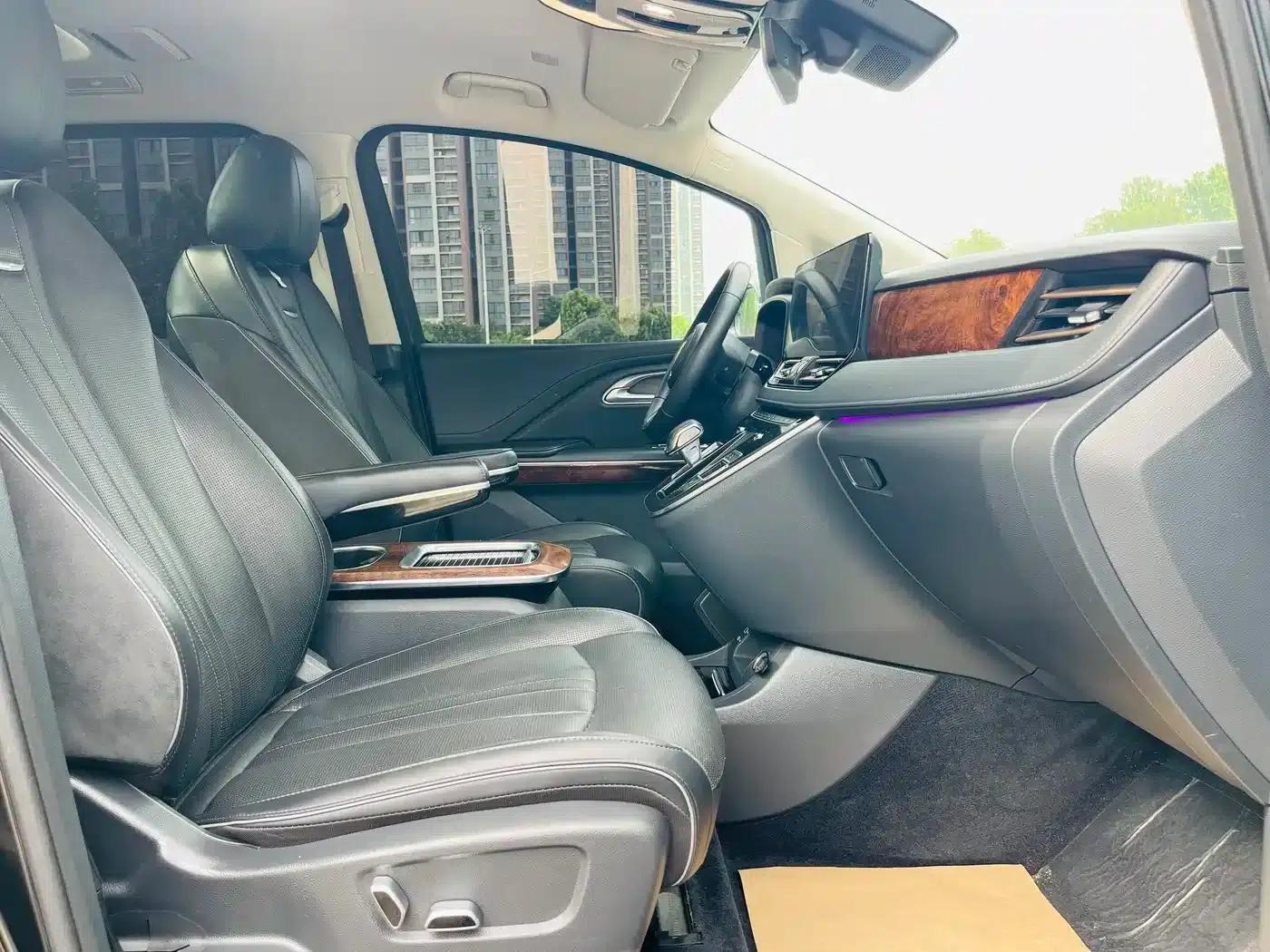 Hongqi HQ9 2023 2.0T Intelligent Flagship Edition — миниатюра 25