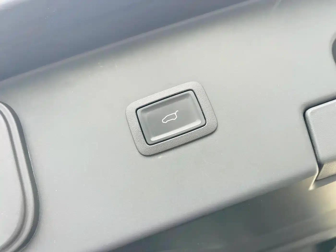 Hongqi HQ9 2023 2.0T Intelligent Flagship Edition — миниатюра 28