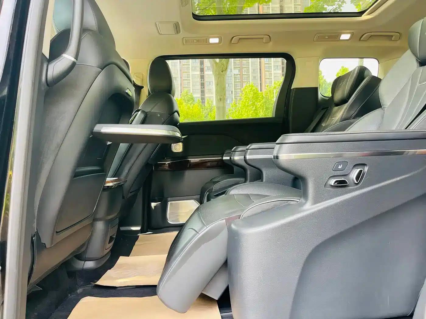 Hongqi HQ9 2023 2.0T Intelligent Flagship Edition — миниатюра 24