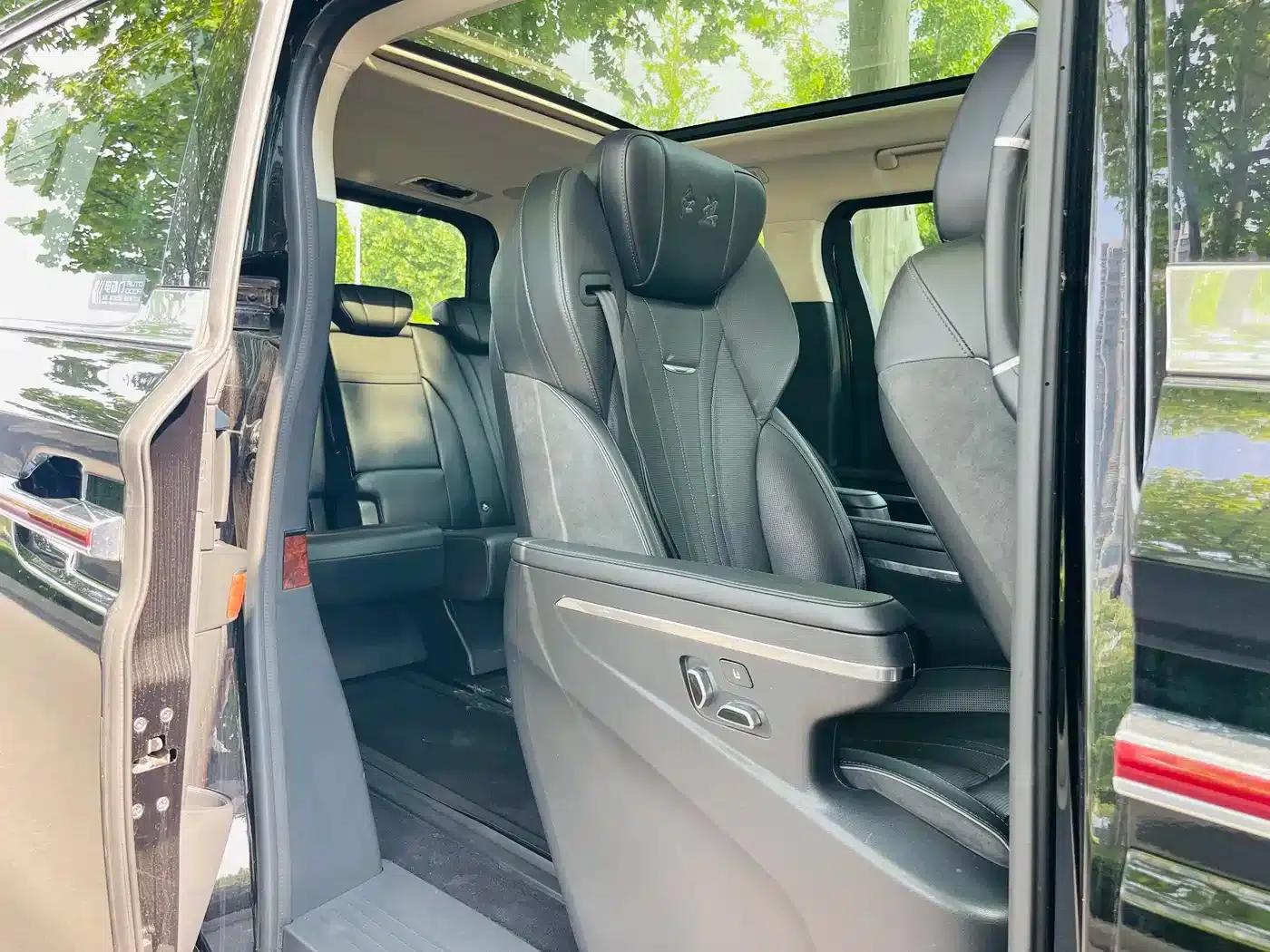 Hongqi HQ9 2023 2.0T Intelligent Flagship Edition — миниатюра 31