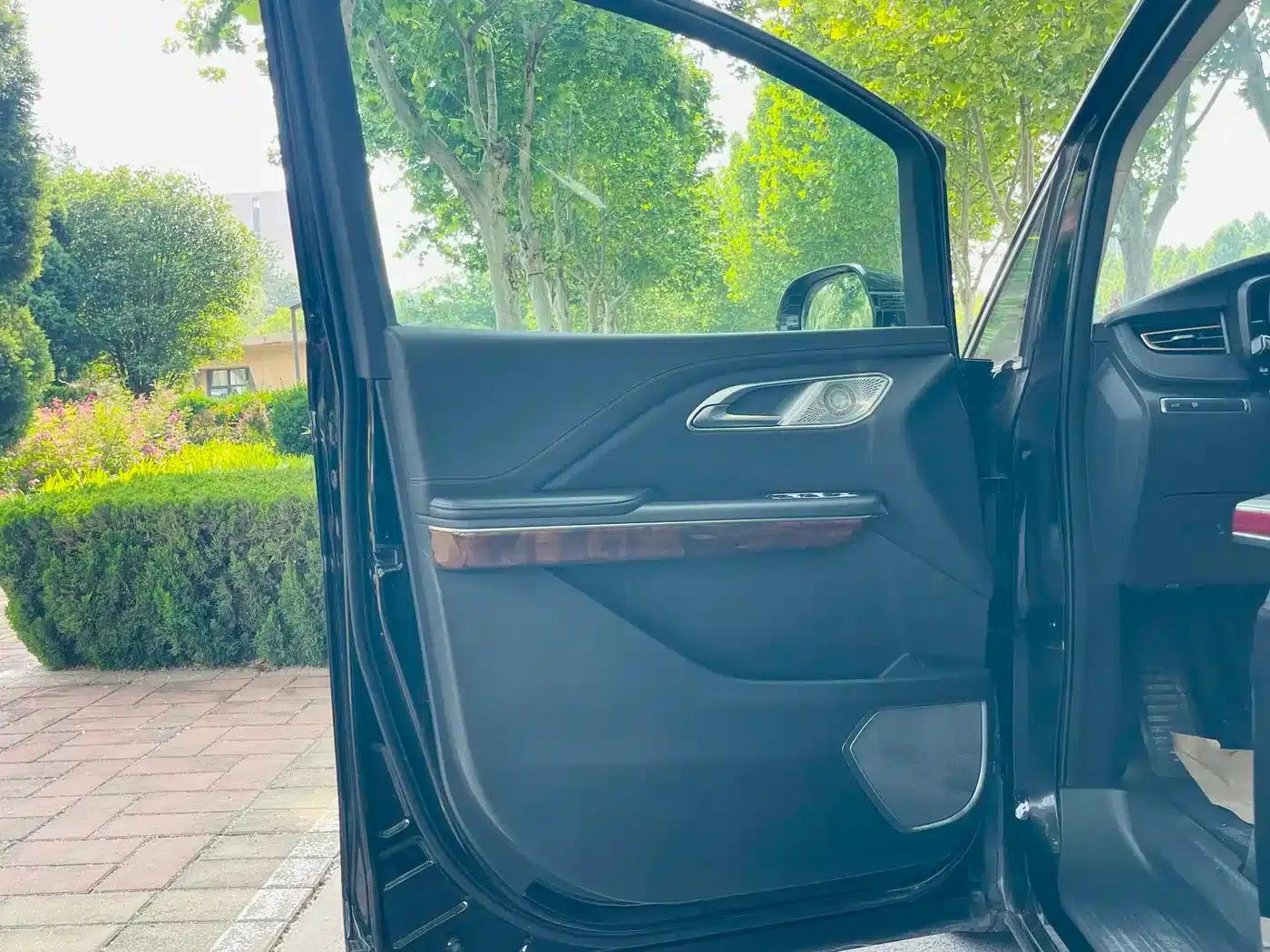 Hongqi HQ9 2023 2.0T Intelligent Flagship Edition — миниатюра 6