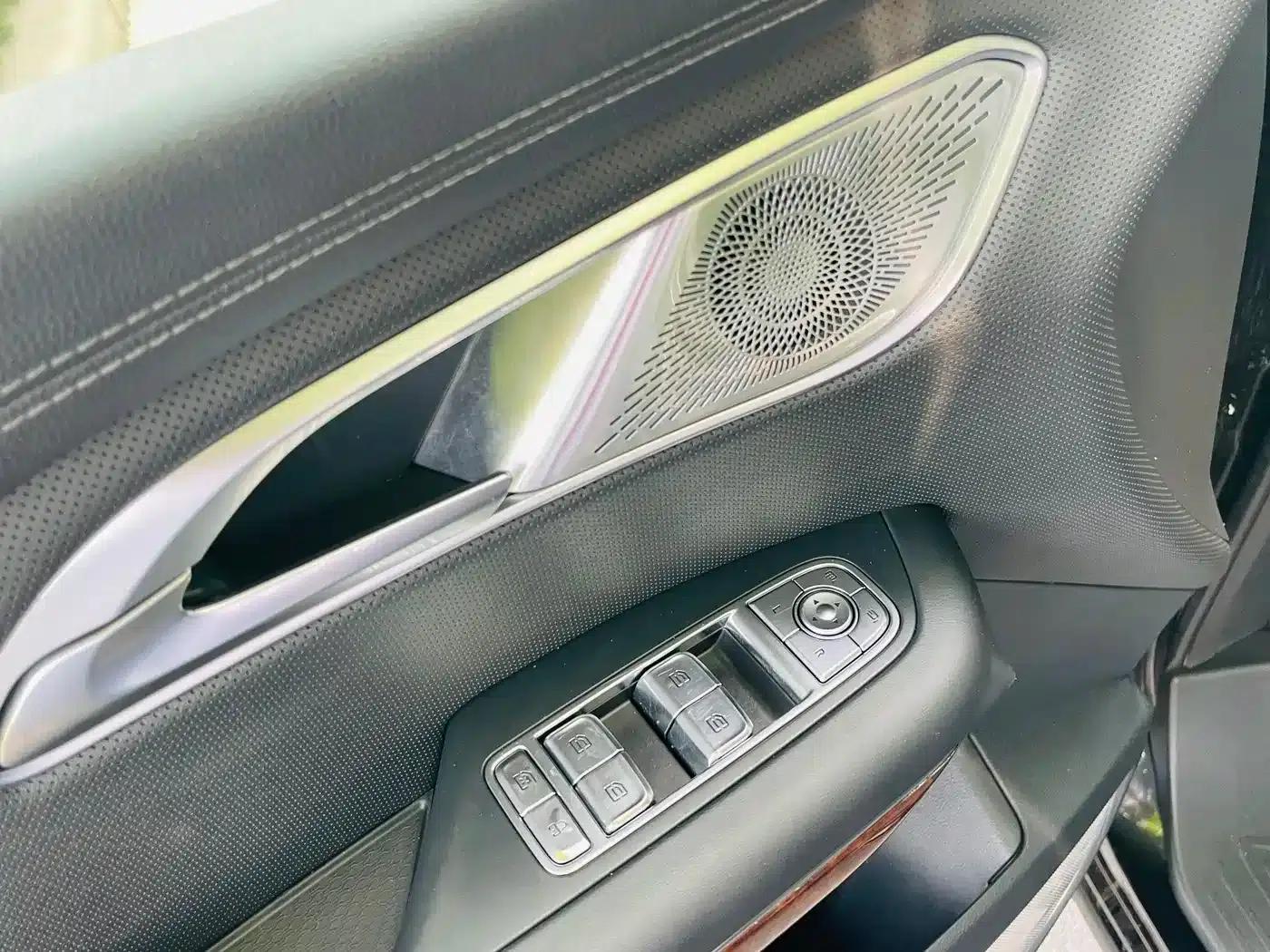Hongqi HQ9 2023 2.0T Intelligent Flagship Edition — миниатюра 7