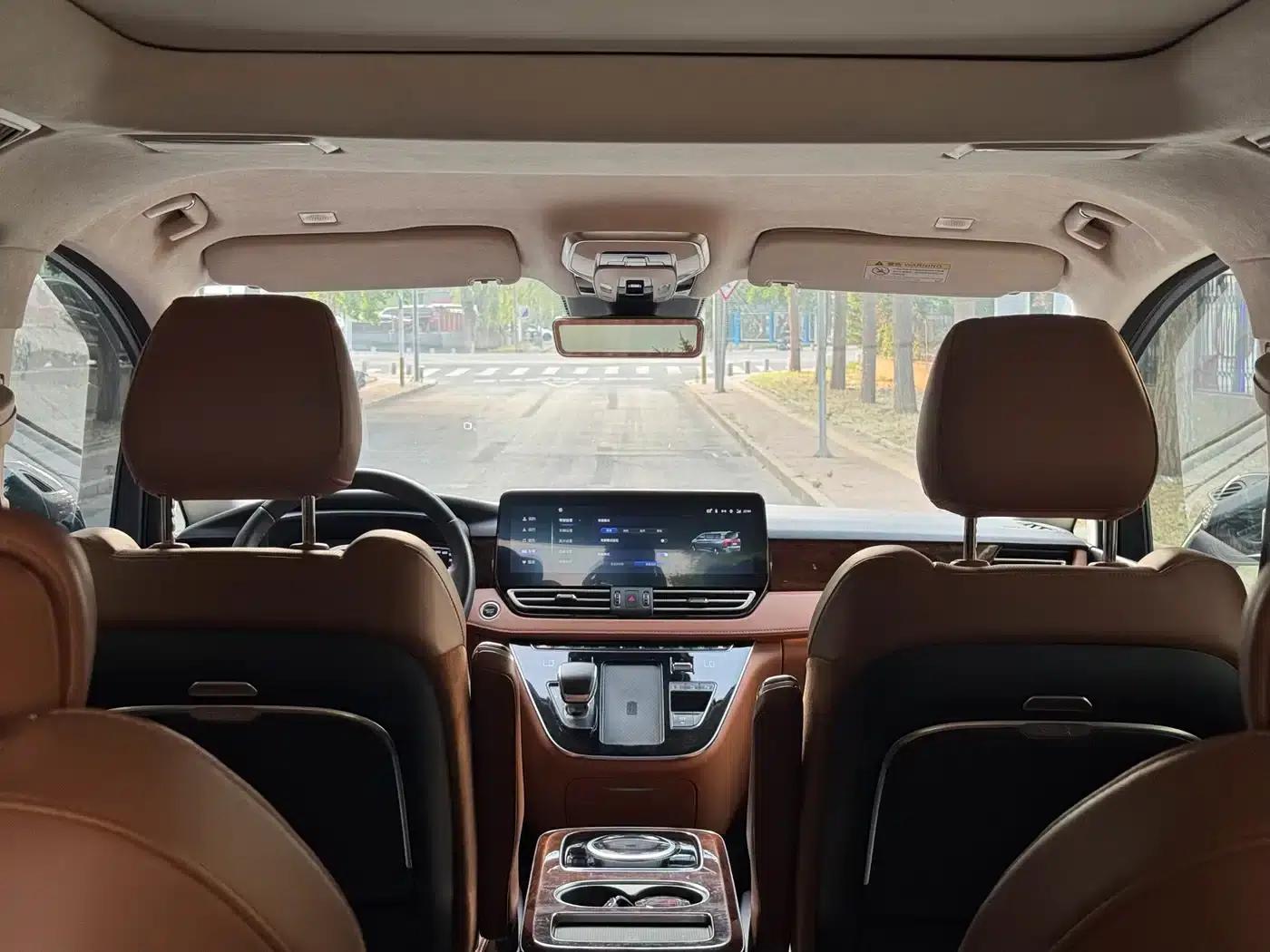 Hongqi HQ9 2023 2.0T Intelligent Flagship Edition — миниатюра 16