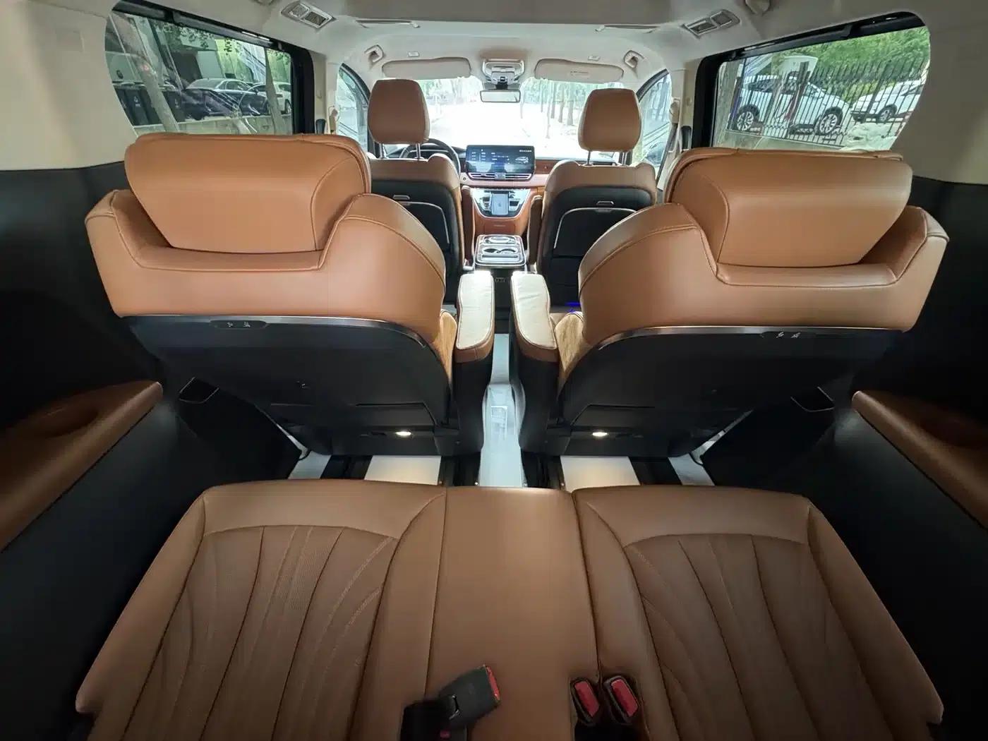 Hongqi HQ9 2023 2.0T Intelligent Flagship Edition — миниатюра 17