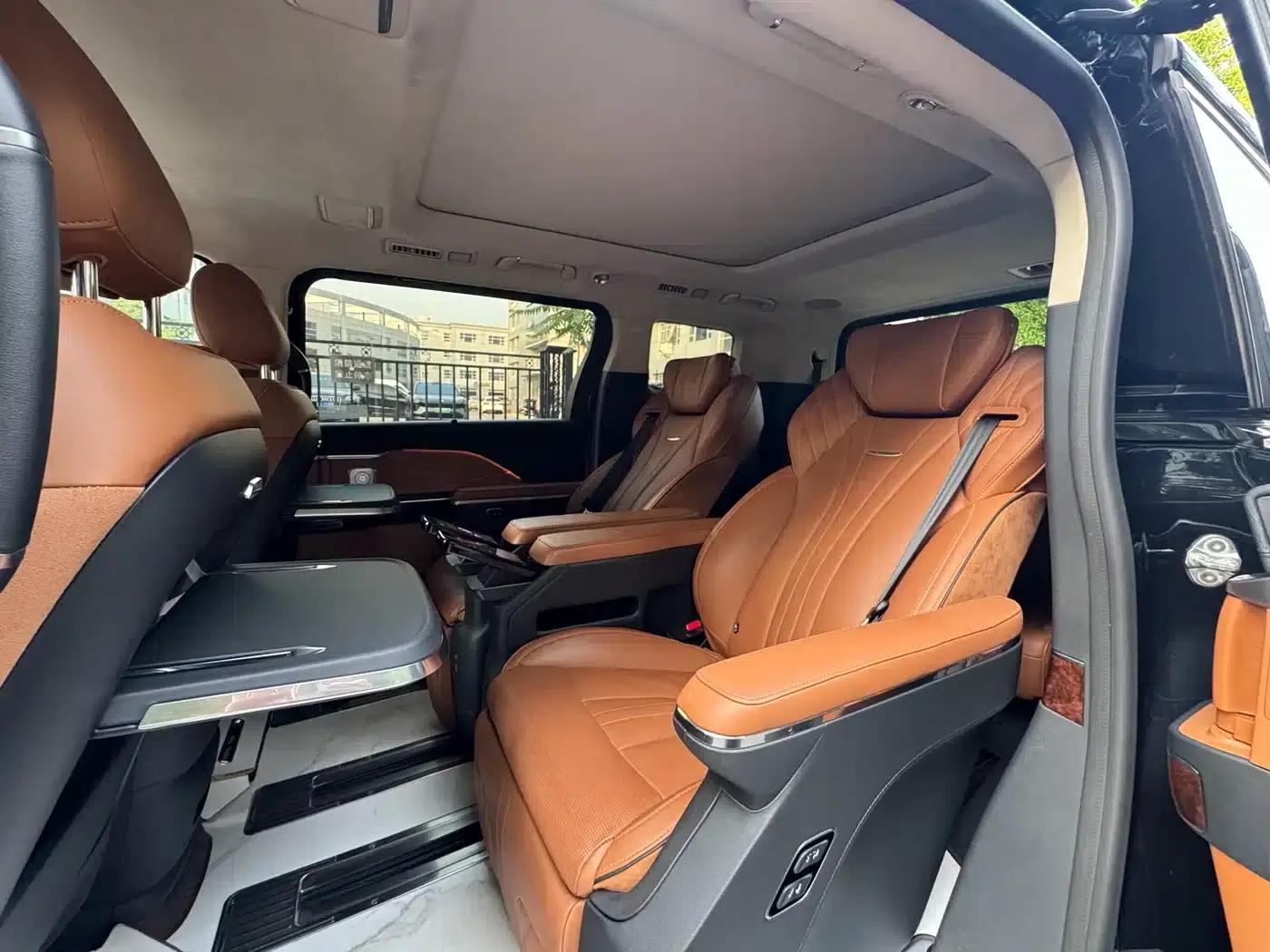Hongqi HQ9 2023 2.0T Intelligent Flagship Edition — миниатюра 31