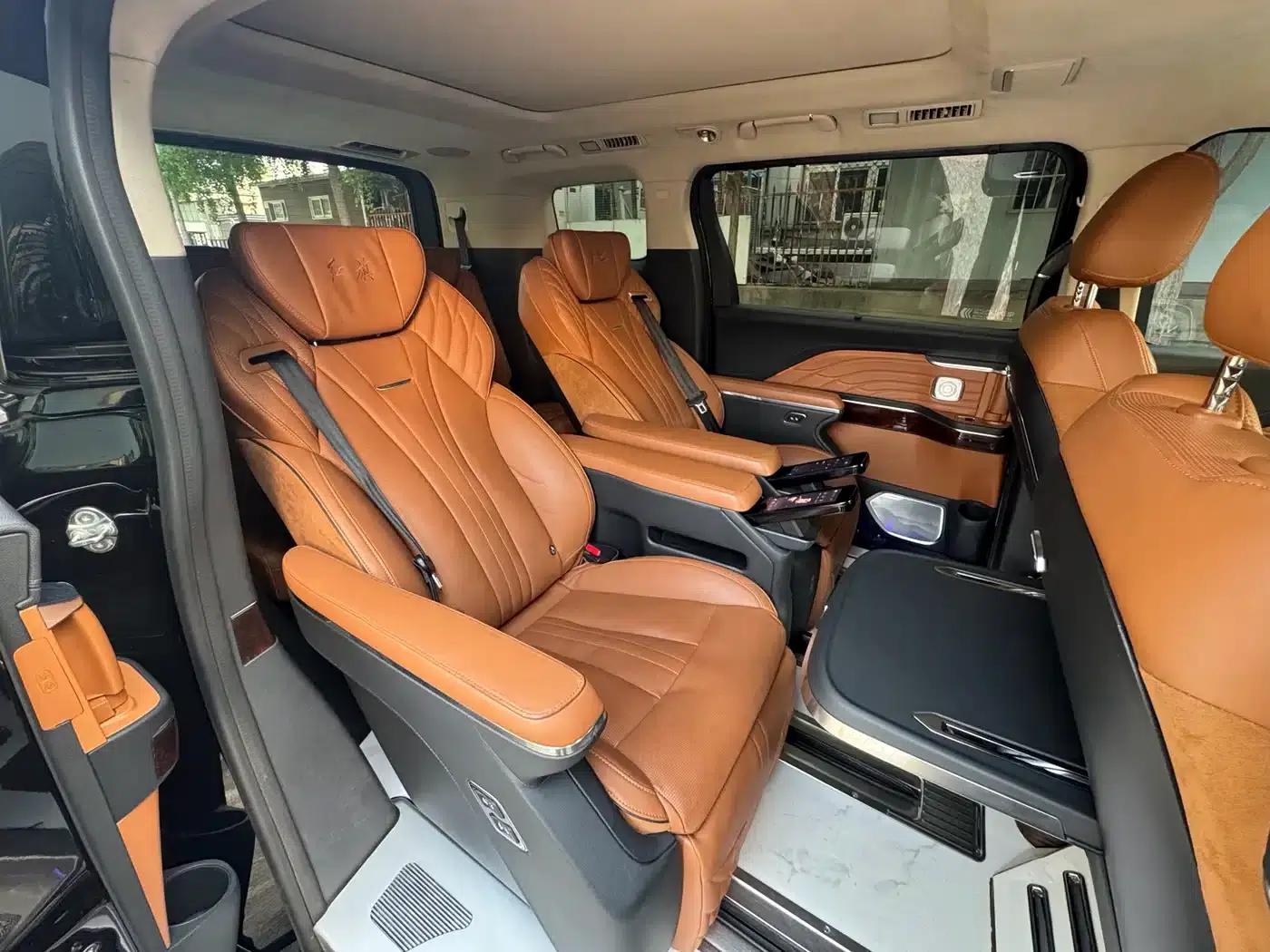 Hongqi HQ9 2023 2.0T Intelligent Flagship Edition — миниатюра 33