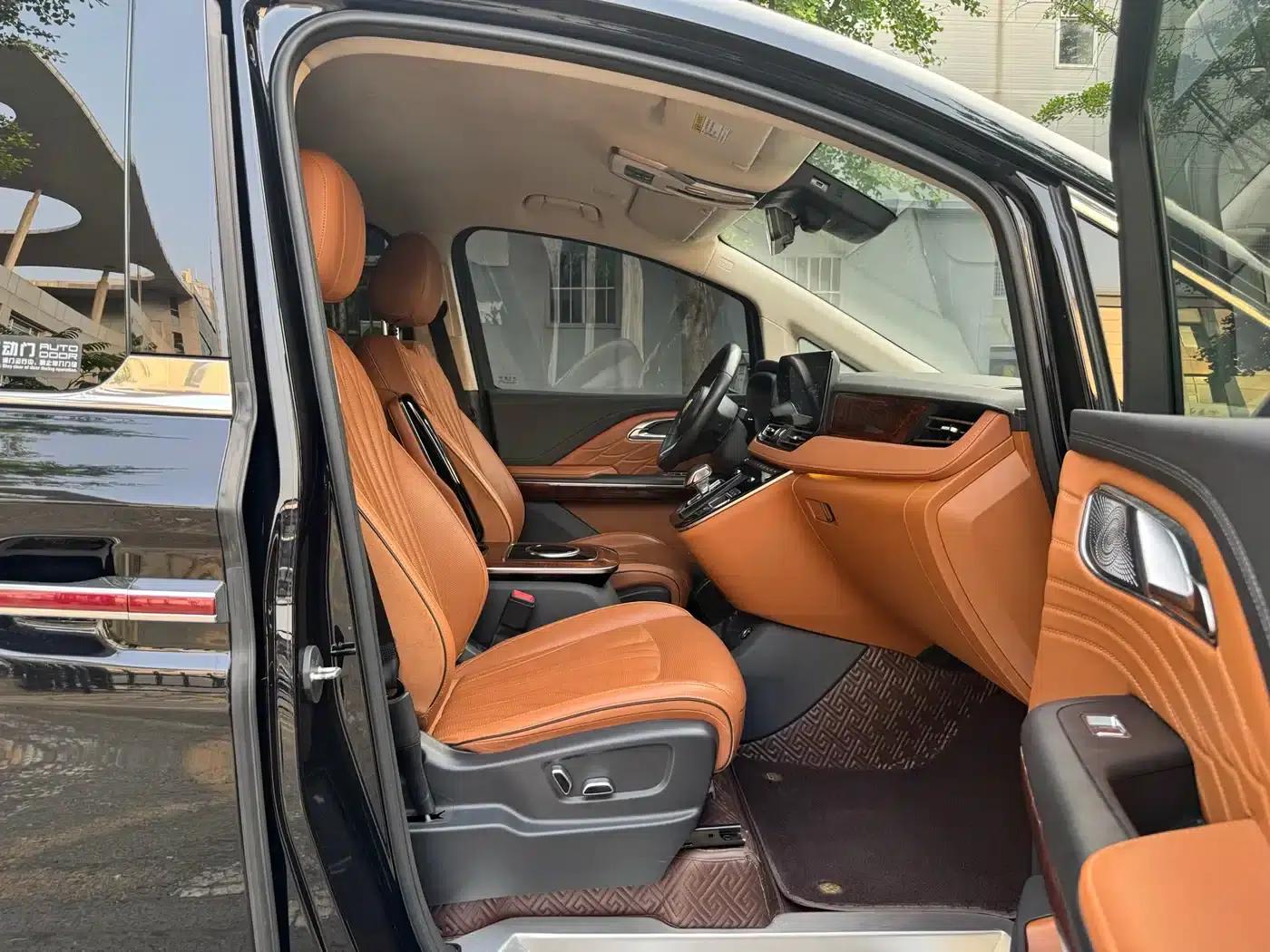 Hongqi HQ9 2023 2.0T Intelligent Flagship Edition — миниатюра 38