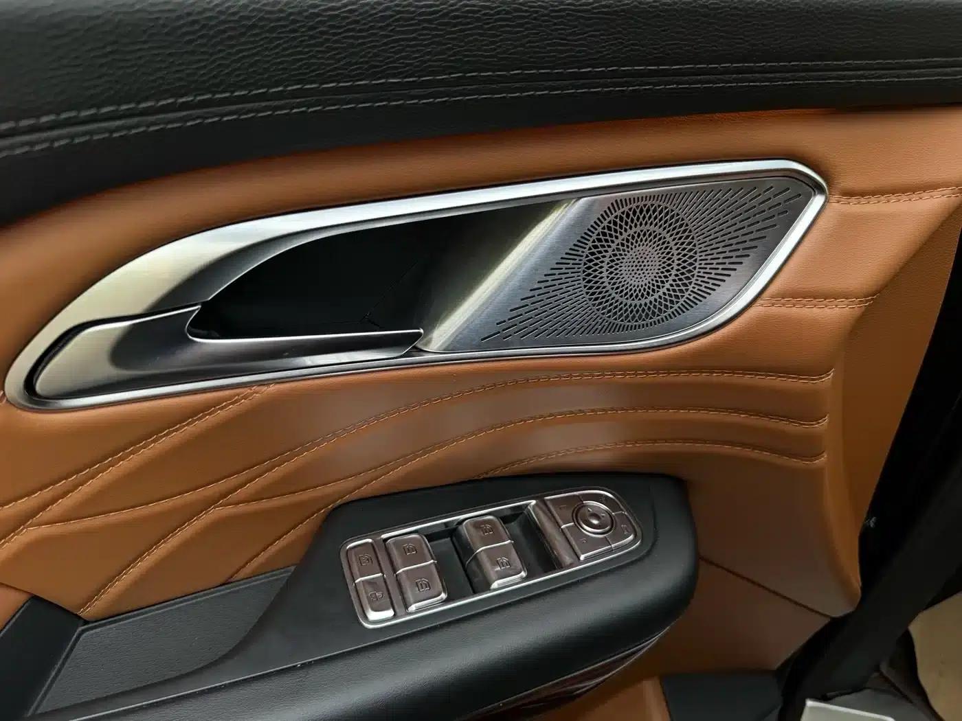 Hongqi HQ9 2023 2.0T Intelligent Flagship Edition — миниатюра 40
