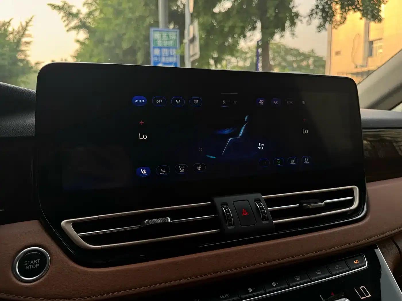 Hongqi HQ9 2023 2.0T Intelligent Flagship Edition — миниатюра 42