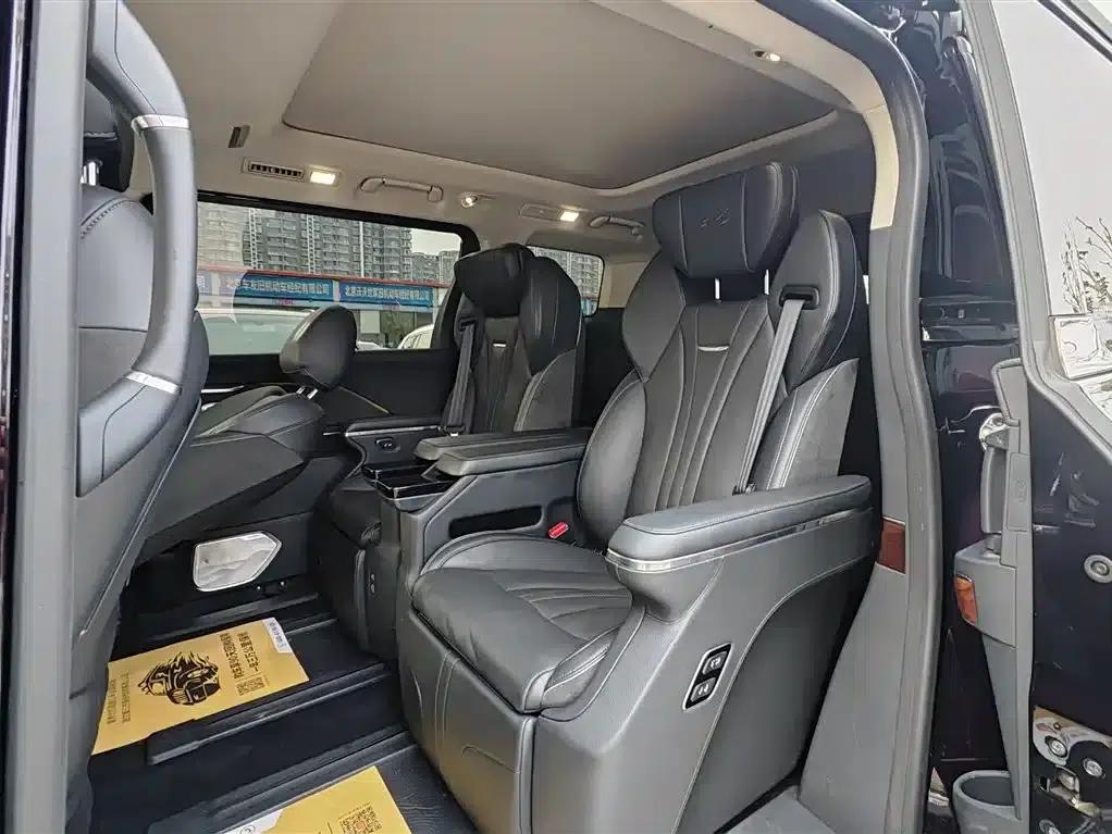 Hongqi HQ9 2023 2.0T Intelligent Flagship Edition — миниатюра 11