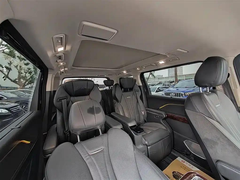 Hongqi HQ9 2023 2.0T Intelligent Flagship Edition — миниатюра 13