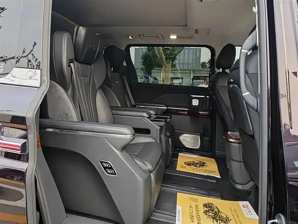 Hongqi HQ9 2023 2.0T Intelligent Flagship Edition — миниатюра 15
