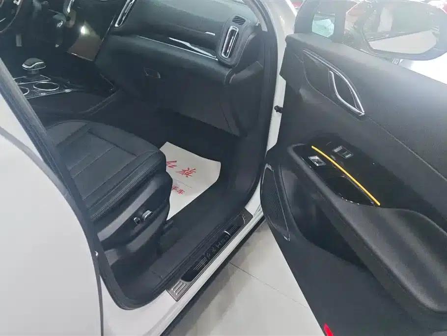 Hongqi HS3 PHEV 2024 Model, 115km/h Performance Edition — миниатюра 8
