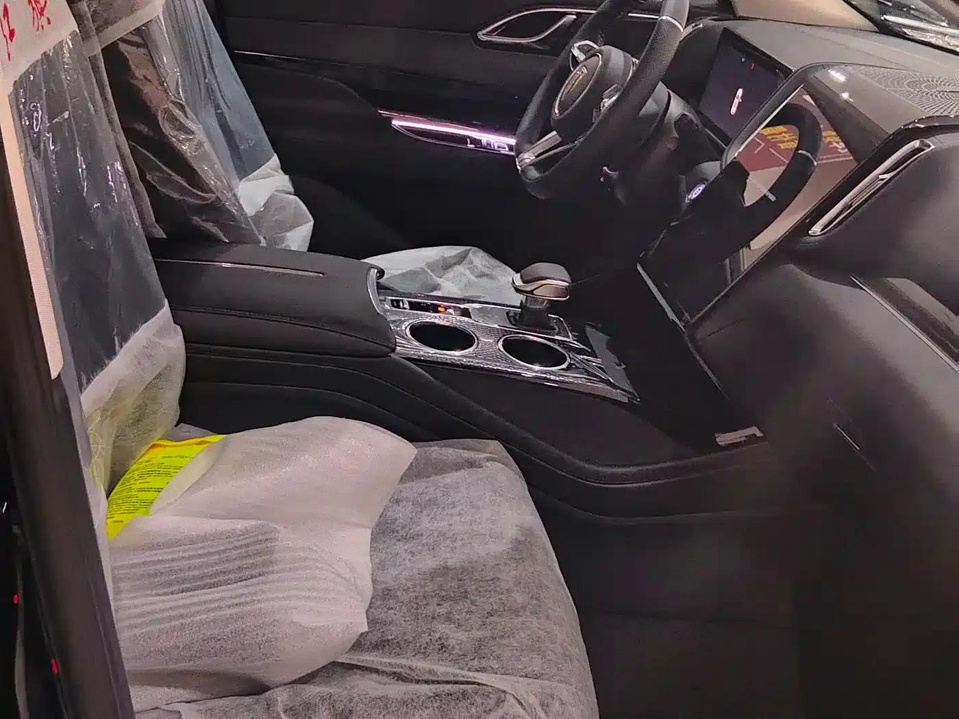 Hongqi HS3 PHEV 2025 Model 125km JIANG PLUS 2 Million Unit Commemorative Edition — миниатюра 6