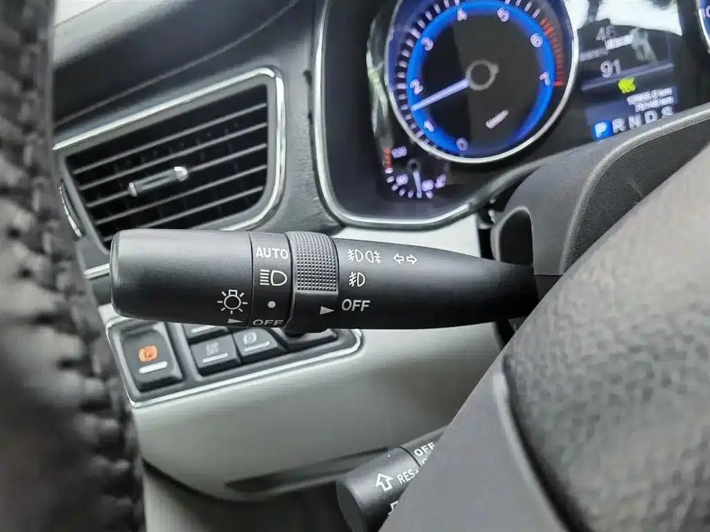 Hongqi H7 2015 3.0L Premium Edition — миниатюра 21