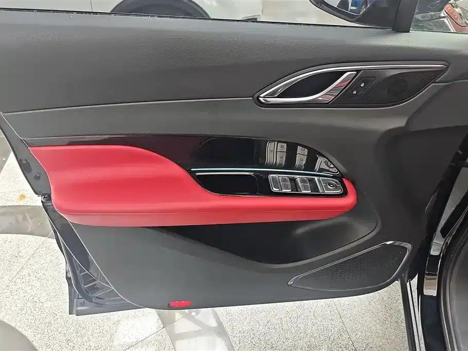 Hongqi HS3 2023 1.5T 2WD Goodness Edition — миниатюра 7