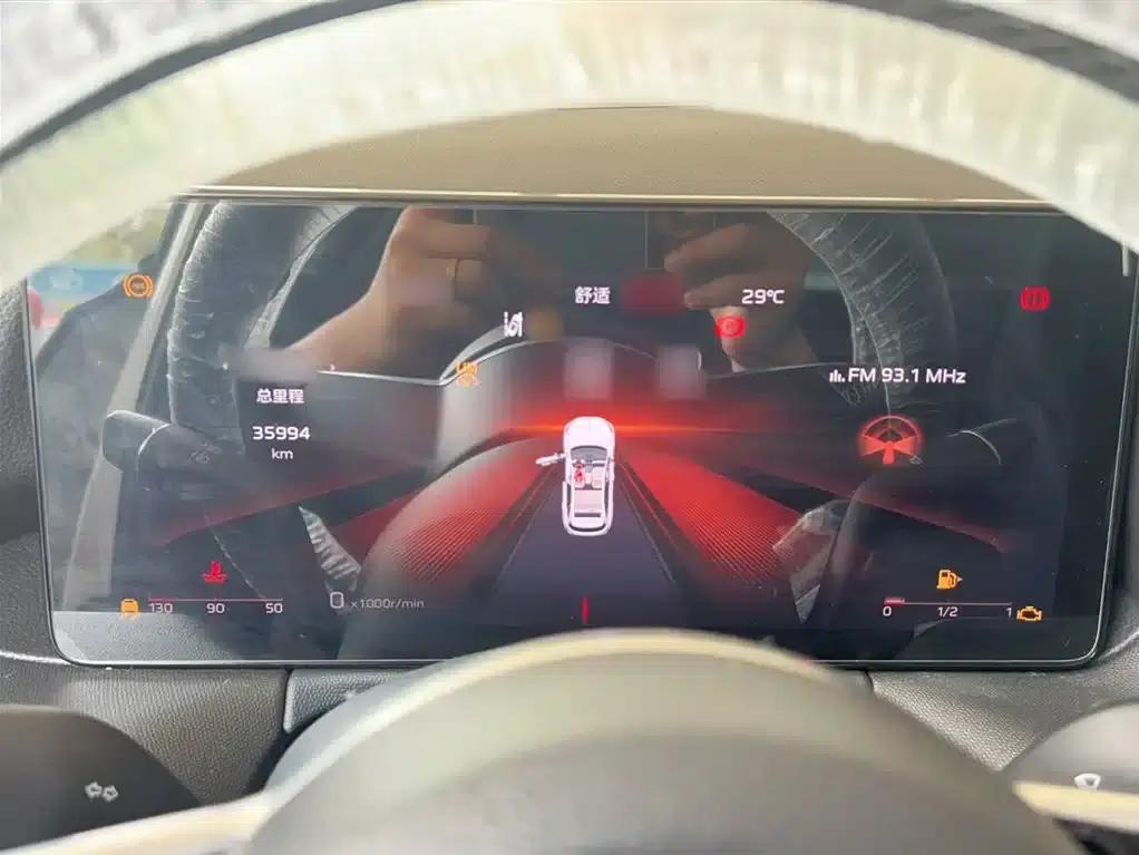 Hongqi HS3 2023 1.5T 2WD Goodness Edition — миниатюра 5