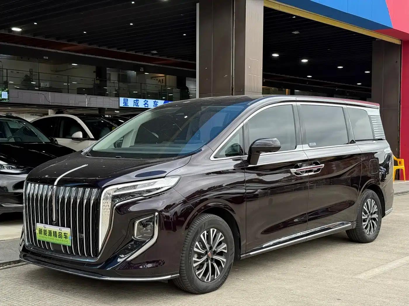 Hongqi HQ9 PHEV 2024 2.0T AWD Luxury Edition — миниатюра 1