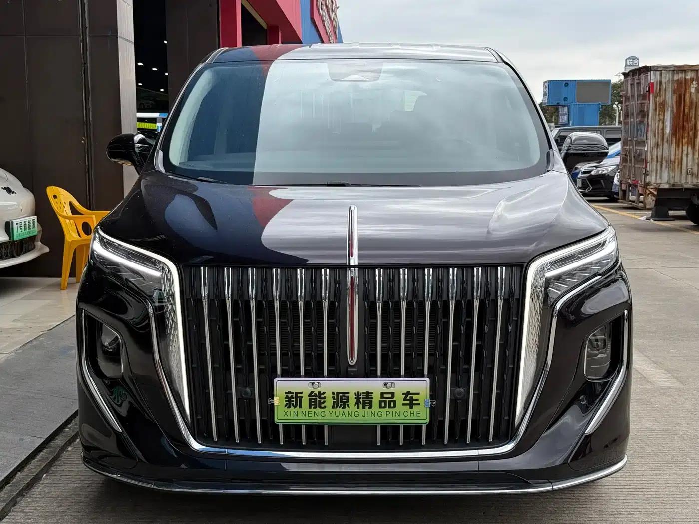 Hongqi HQ9 PHEV 2024 2.0T AWD Luxury Edition — миниатюра 2