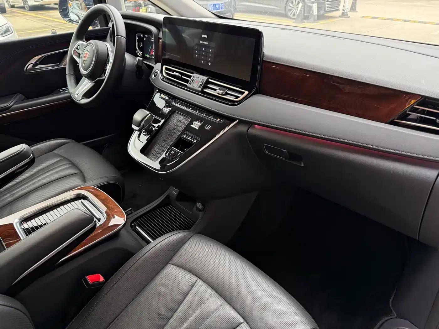 Hongqi HQ9 PHEV 2024 2.0T AWD Luxury Edition — миниатюра 15