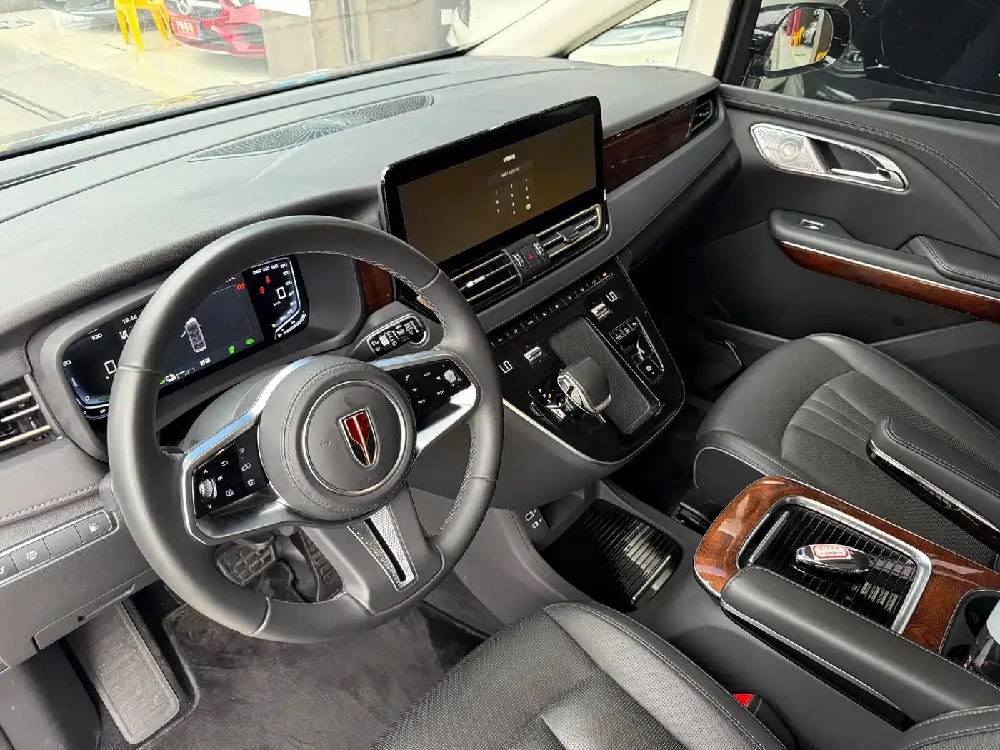 Hongqi HQ9 PHEV 2024 2.0T AWD Luxury Edition — миниатюра 5