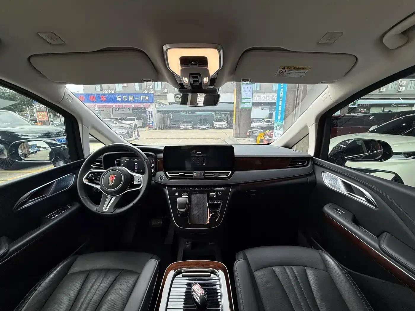 Hongqi HQ9 PHEV 2024 2.0T AWD Luxury Edition — миниатюра 10