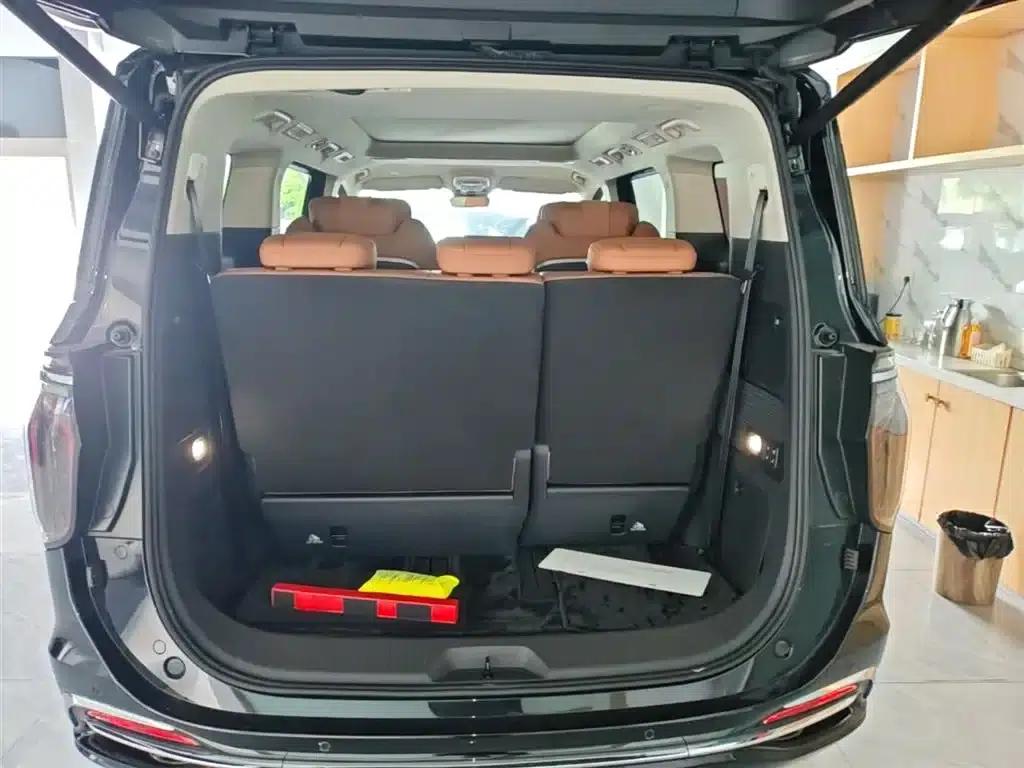 Hongqi HQ9 PHEV 2024 2.0T AWD Luxury Edition — миниатюра 19