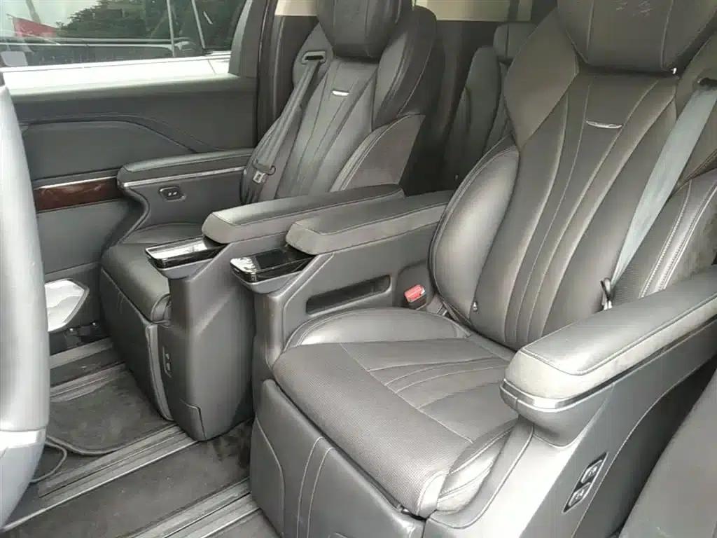 Hongqi HQ9 PHEV 2024 2.0T AWD Luxury Edition — миниатюра 17