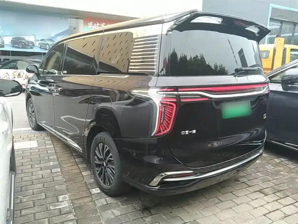 Hongqi HQ9 PHEV 2024 2.0T AWD Luxury Edition — миниатюра 5
