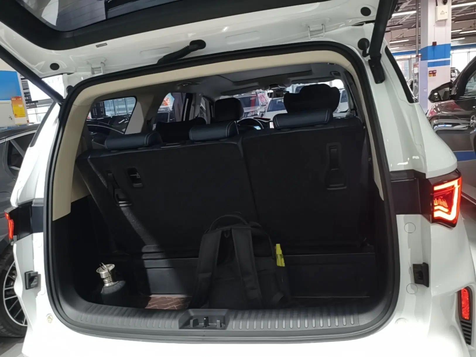 Geely Auto Jiajie 2025 1.5TD DCT Pengcheng Edition — миниатюра 18
