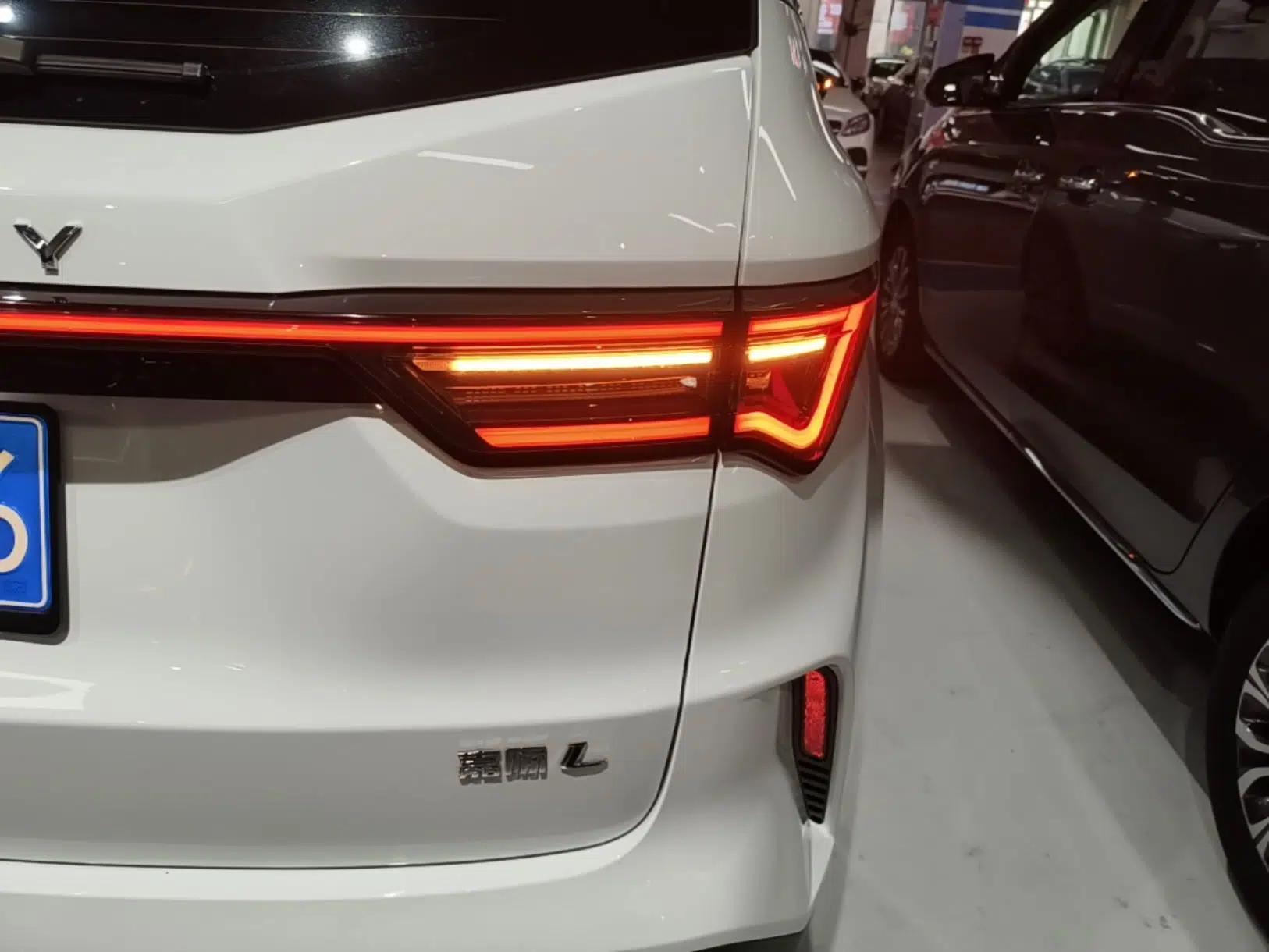 Geely Auto Jiajie 2025 1.5TD DCT Pengcheng Edition — миниатюра 3