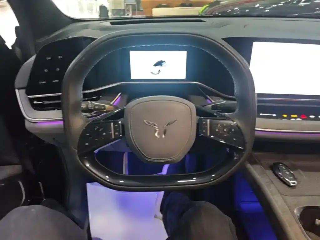Hongqi Tiangong 08 2025 680 Ultra 4WD Edition — миниатюра 11