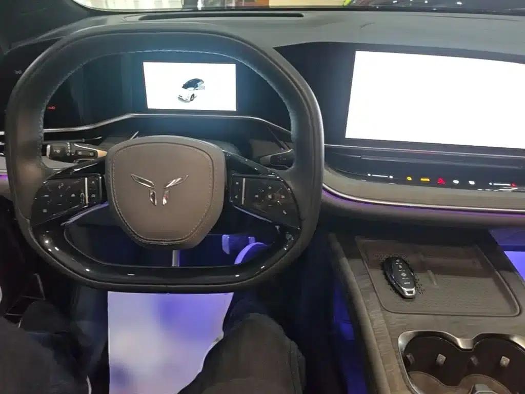 Hongqi Tiangong 08 2025 680 Ultra 4WD Edition — миниатюра 10