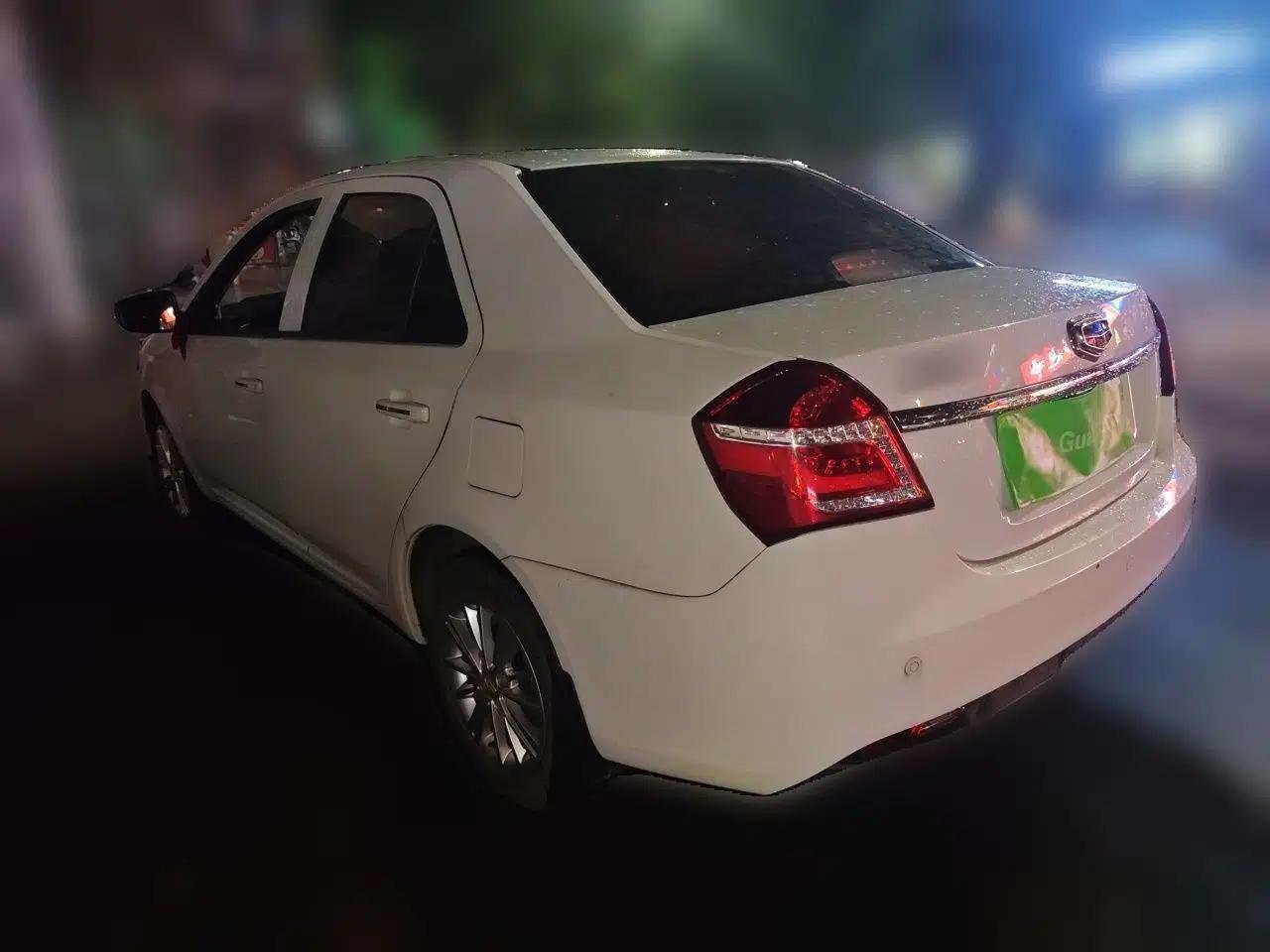 Geely Auto Diamond 2016 1.5L Manual Elite Edition — миниатюра 4