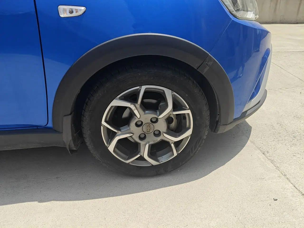 Geely Auto Vision X1 2017 1.3L Automatic Player Edition — миниатюра 8