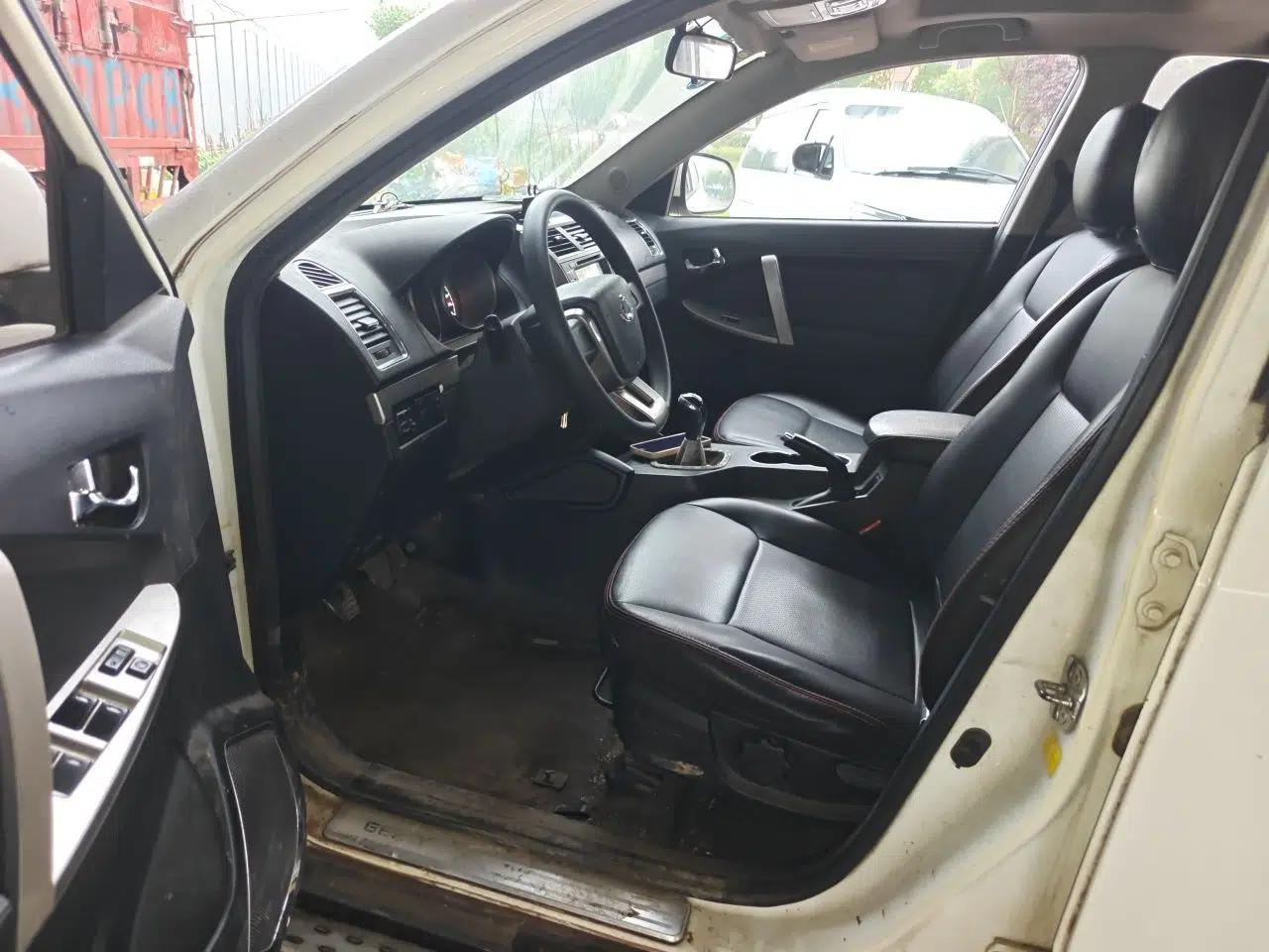 Geely Auto GX7 2015 Classic Edition 1.8L Manual Elite Model China IV — миниатюра 17