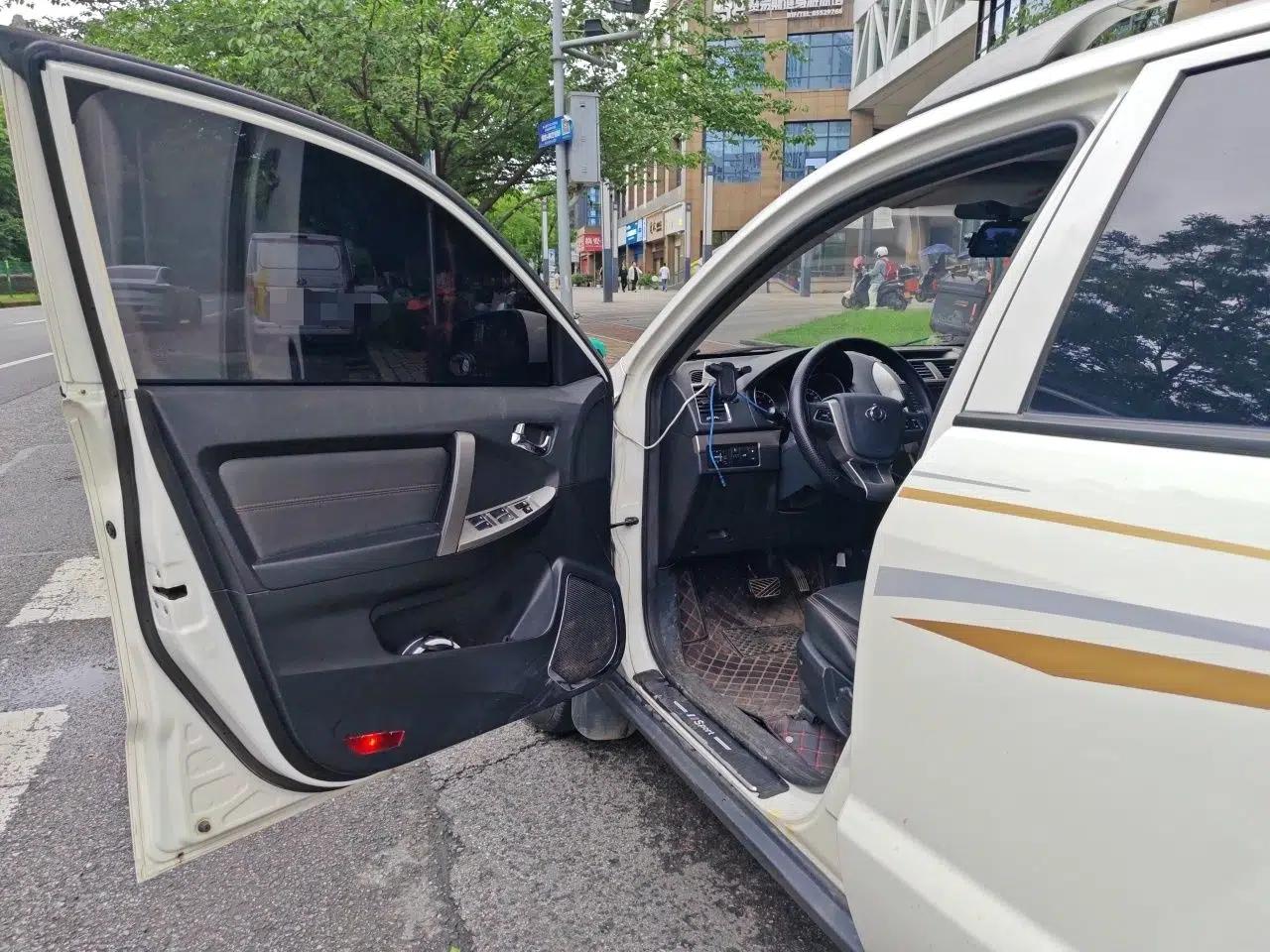 Geely Auto GX7 2014 2.0L Automatic Value Edition — миниатюра 17