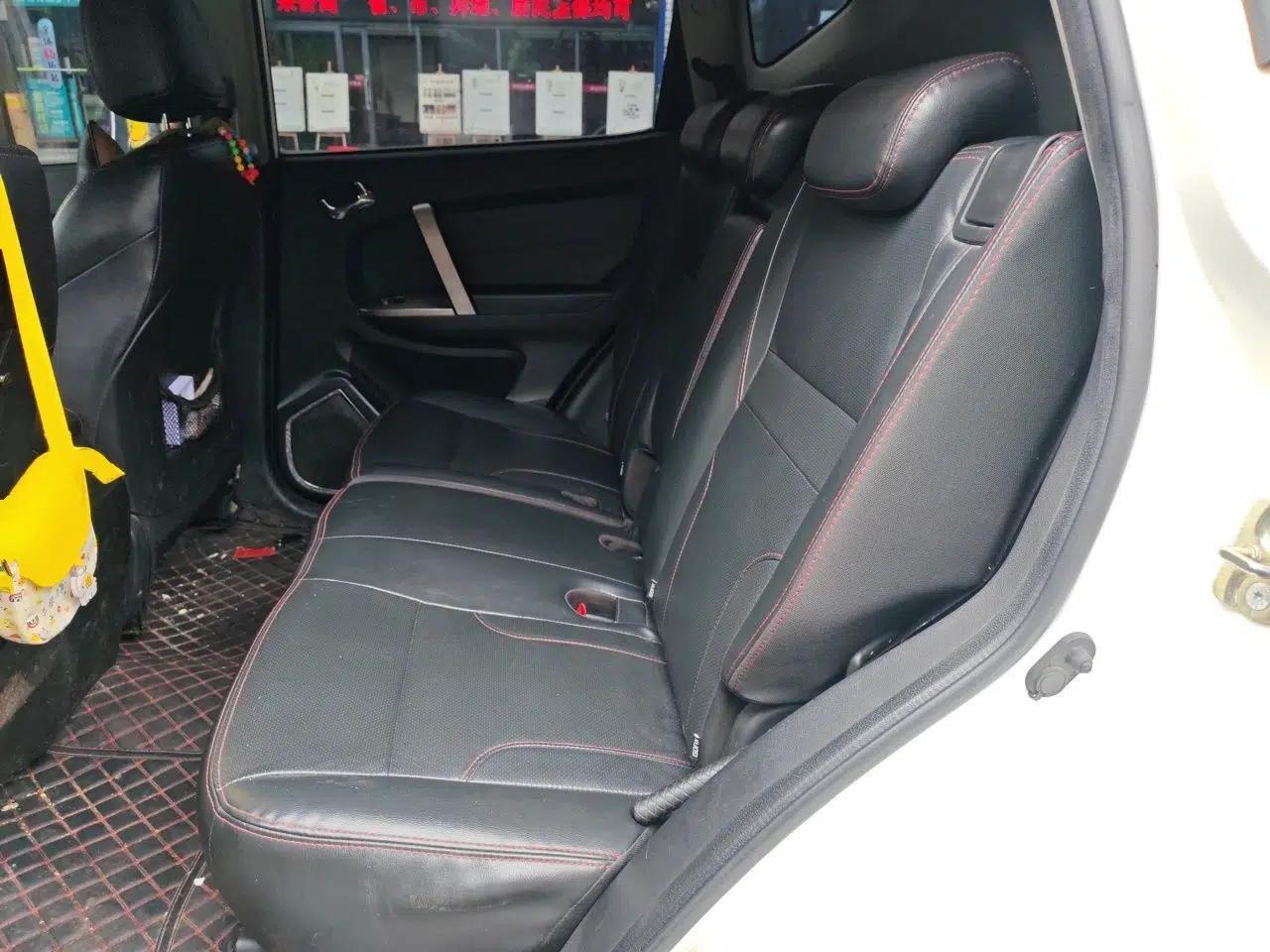 Geely Auto GX7 2014 2.0L Automatic Value Edition — миниатюра 18