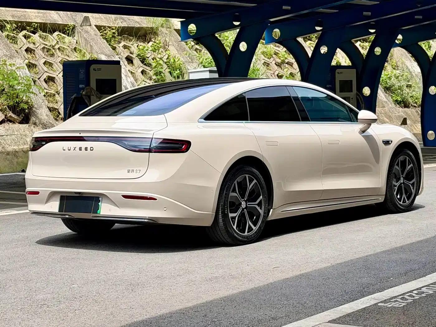 Zhijie S7 2025 Model 855km Max — миниатюра 4