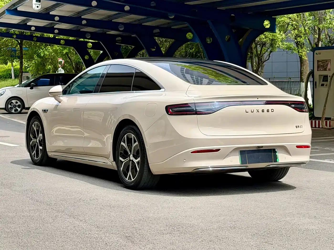 Zhijie S7 2025 Model 855km Max — миниатюра 6