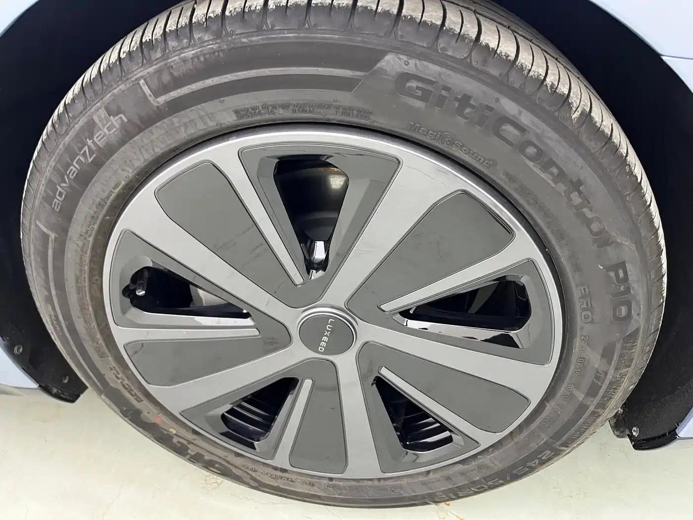 Zhijie S7 2024 Max Rear-Wheel Drive Long-Range Intelligent Driving Edition — миниатюра 4